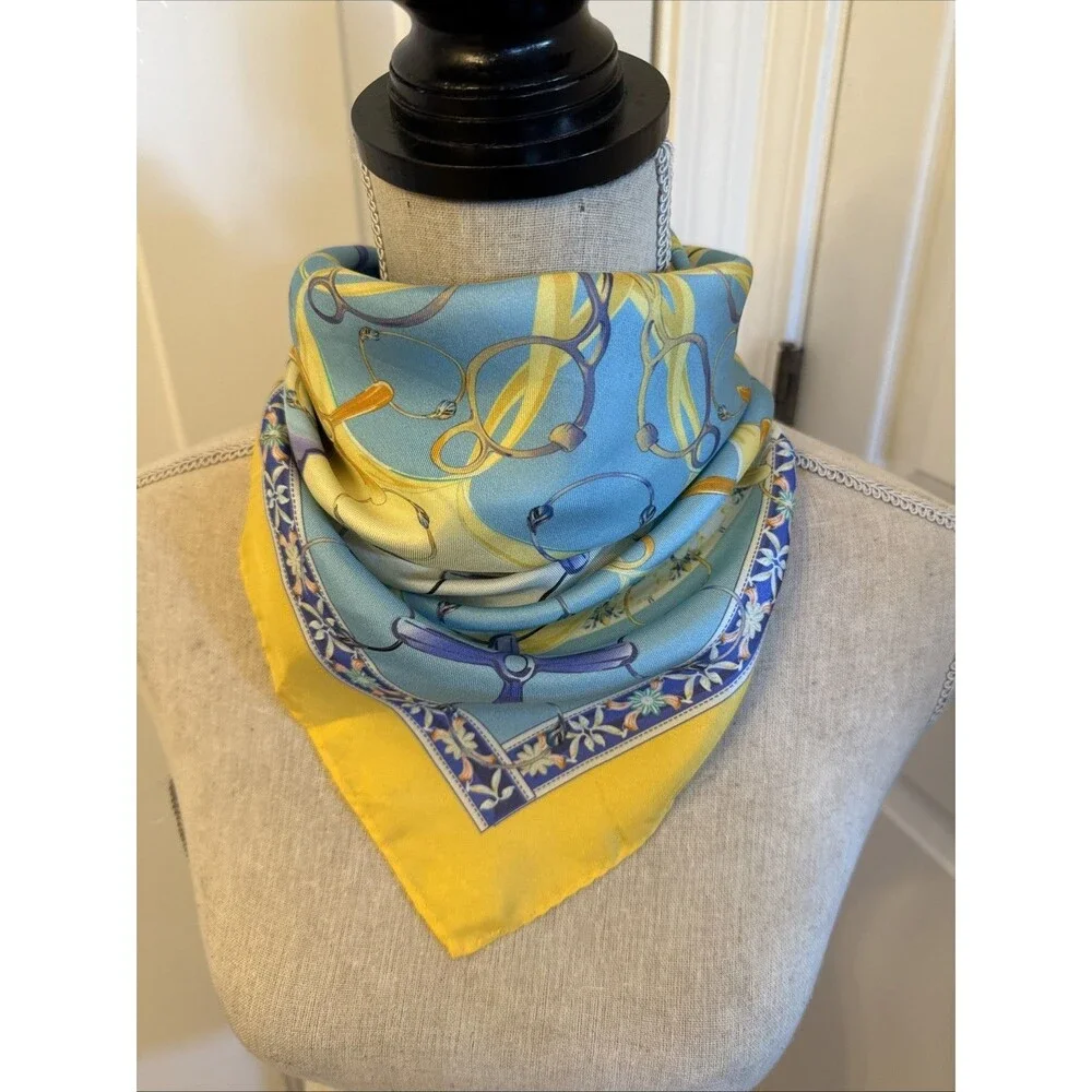 Cristella blue yellow